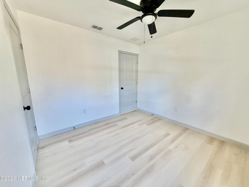 Spacious, unfurnished interior of a new home in , Jacksonville (Image 18).