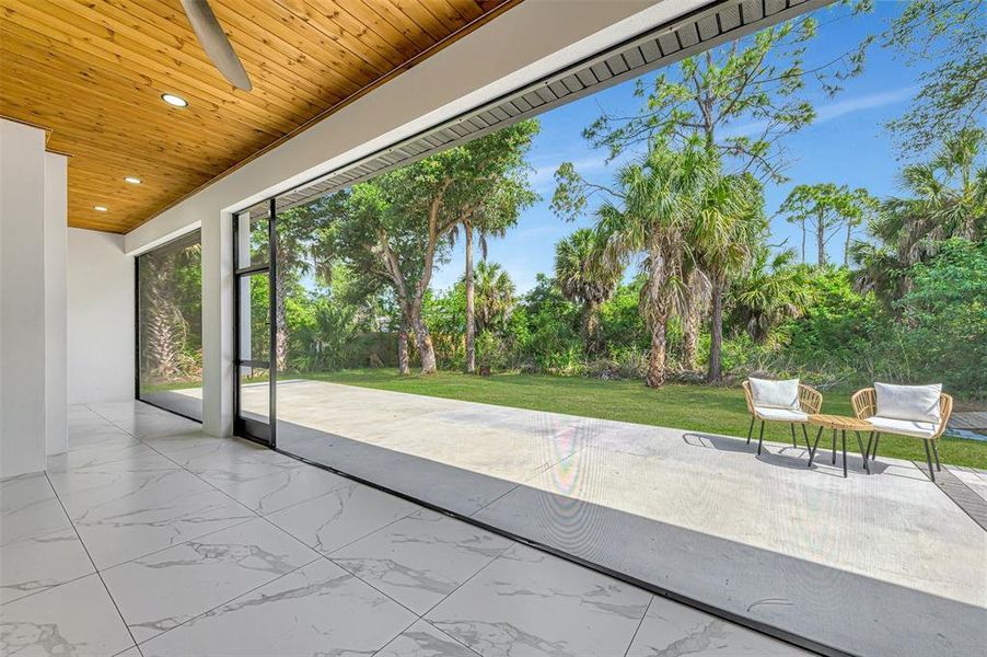 Exterior details and patio area of a home in , North Port (Image 4).