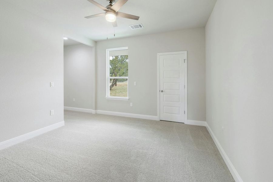 Image 26 of a home in Lago Vista.