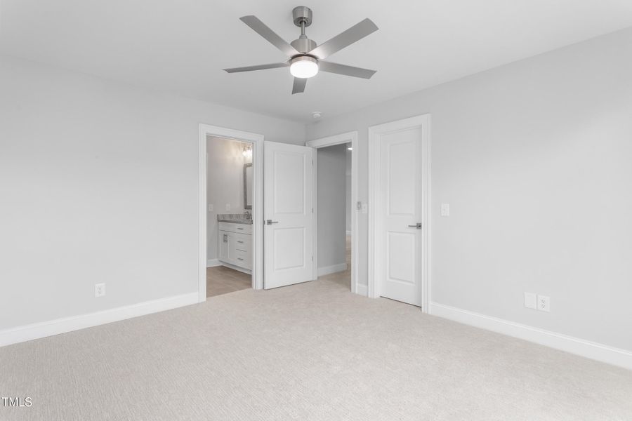 1246 Jamestowne Drive-36