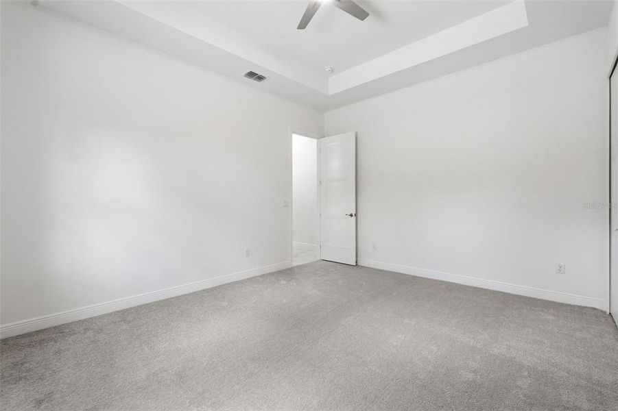 Spacious, unfurnished interior of a new home in , Hernando (Image 28).
