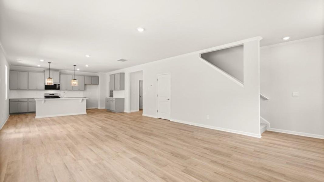 Spacious, unfurnished interior of a new home in Fairway 17 at Mirror Lake, Villa Rica (Image 17).