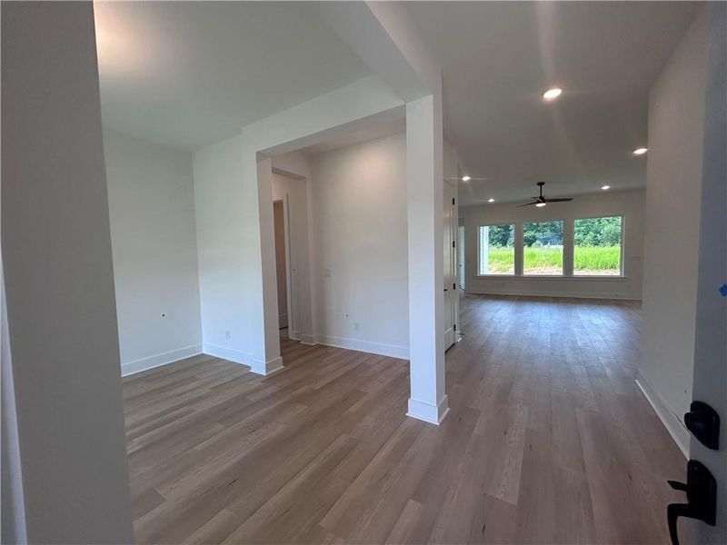 Spacious, unfurnished interior of a new home in Old Mill Preserve, Dallas (Image 12).