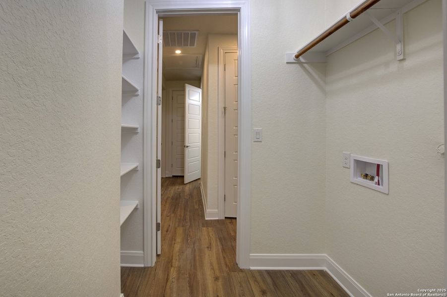 Spacious, unfurnished interior of a new home in , Wimberley (Image 17).