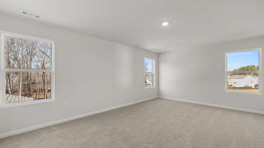 Spacious, unfurnished interior of a new home in Braselton Village, Braselton (Image 13).
