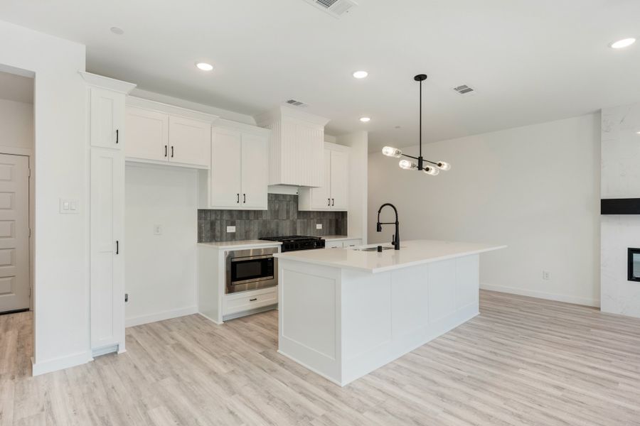 Furnished interior view inside a new home in Woodbridge Townhomes, Wylie (Image 12).