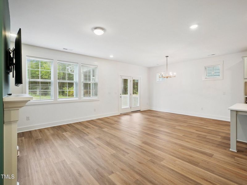 14-web-or-mls-Big Bradley Dr-L1209-012