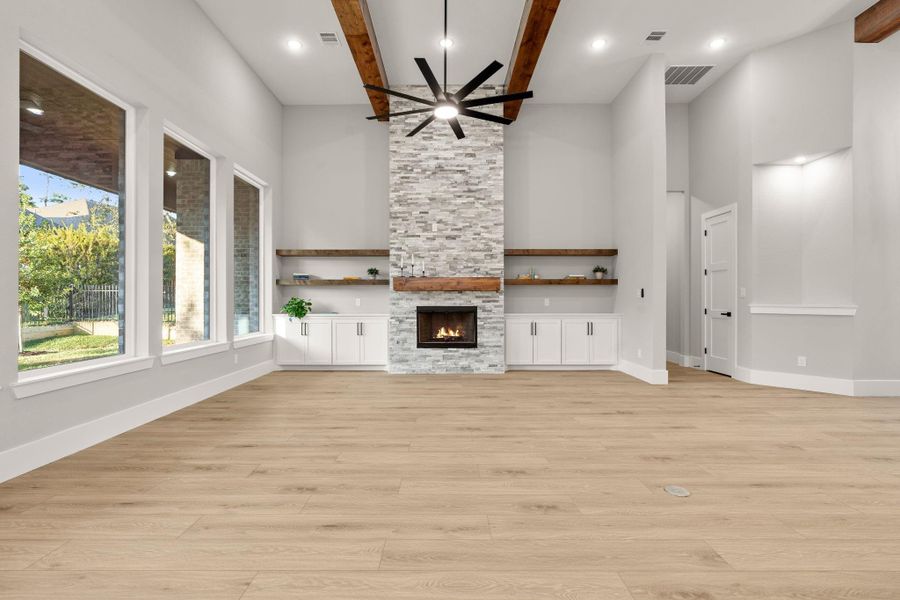 Spacious, unfurnished interior of a new home in , Montgomery (Image 33).