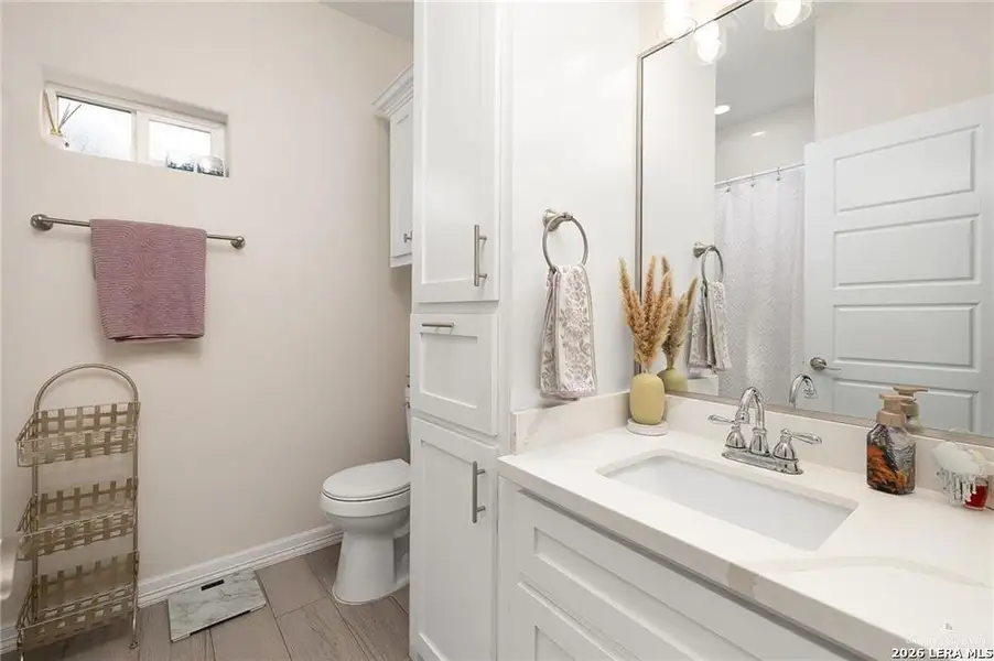 Furnished interior view inside a new home in , Weslaco (Image 8).