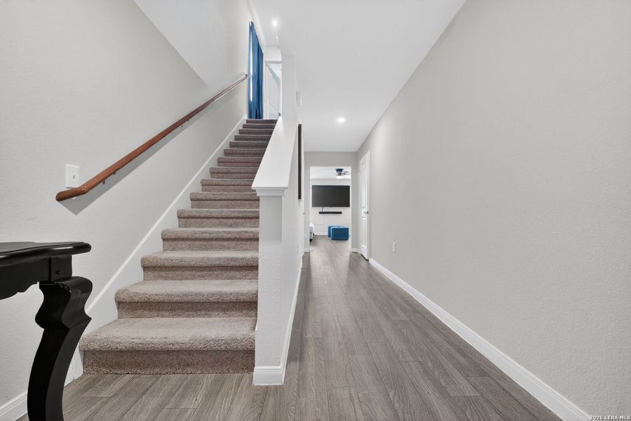 Spacious, unfurnished interior of a new home in Mission Del Lago, San Antonio (Image 21).