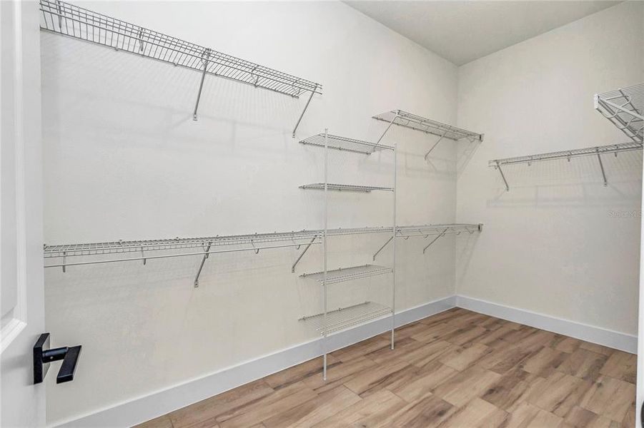 Spacious, unfurnished interior of a new home in , Ocala (Image 41).