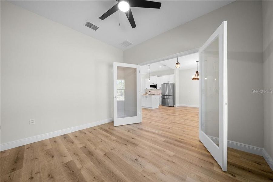 Spacious, unfurnished interior of a new home in , Ocala (Image 24).