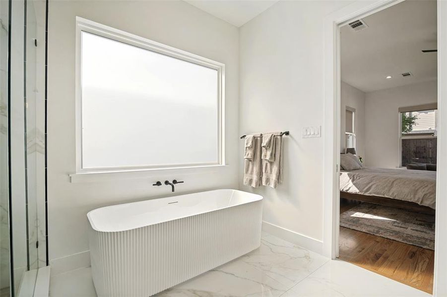 Furnished interior view inside a new home in , Dallas (Image 32).