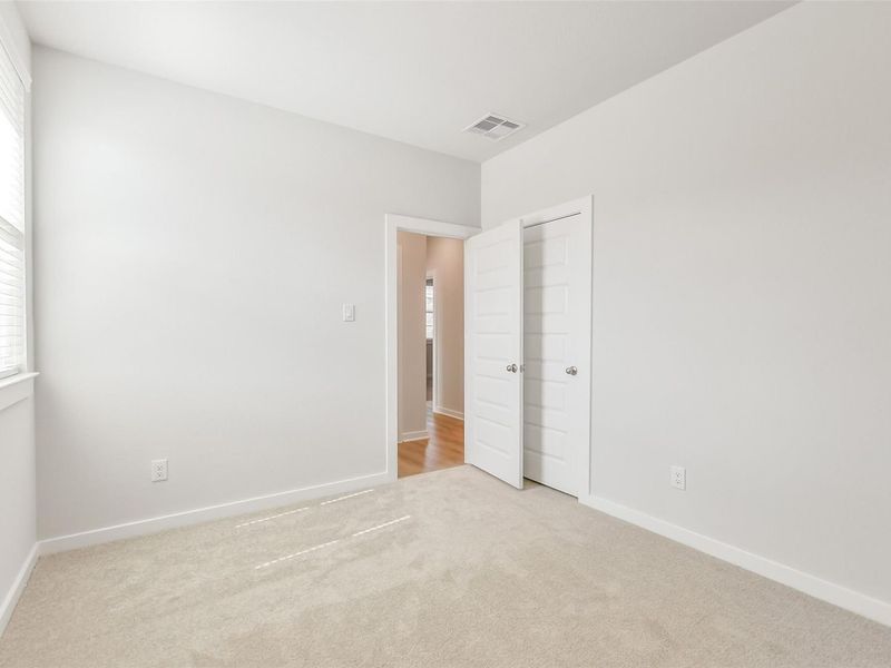 Spacious, unfurnished interior of a new home in Liberty Estates, Cleveland (Image 32).