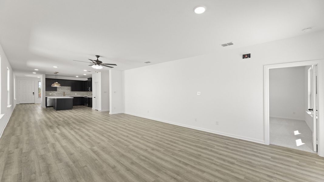 Spacious, unfurnished interior of a new home in Churchill, Anna (Image 18).