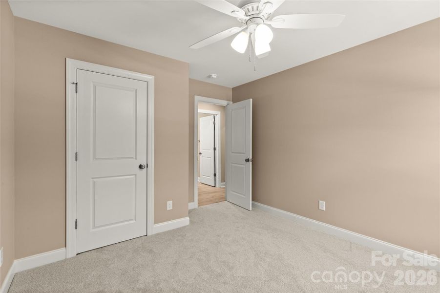 Spacious, unfurnished interior of a new home in , Kershaw (Image 16).