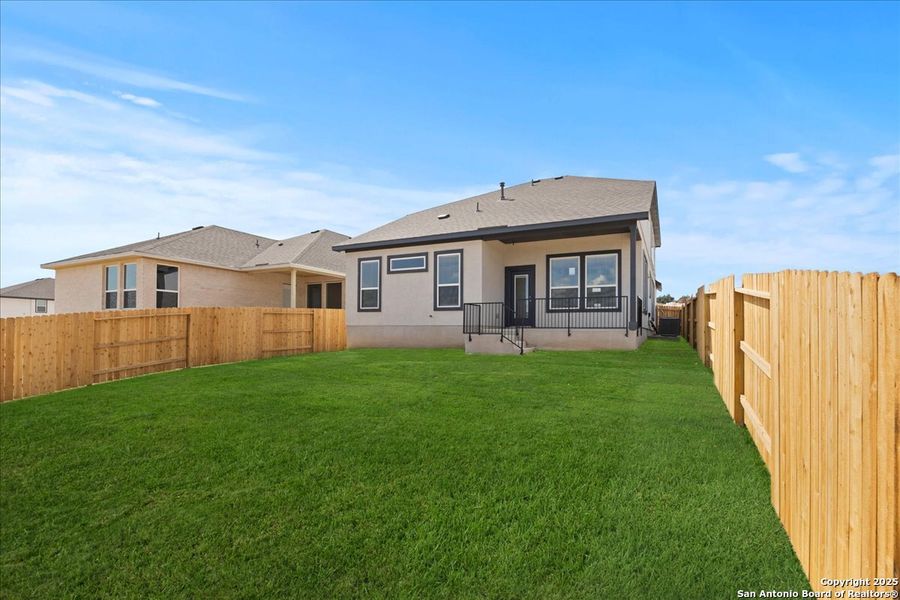 Exterior details and patio area of a home in Meyer Ranch, New Braunfels (Image 3).