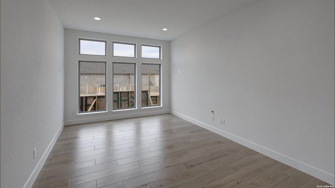 Spacious, unfurnished interior of a new home in Esperanza, Boerne (Image 28).