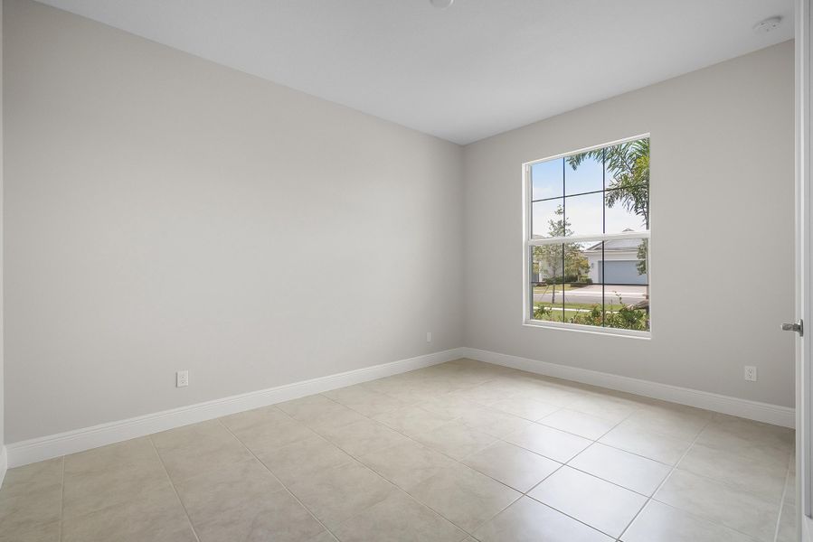 Den | 12507 SW Sunrise Lake Terrace