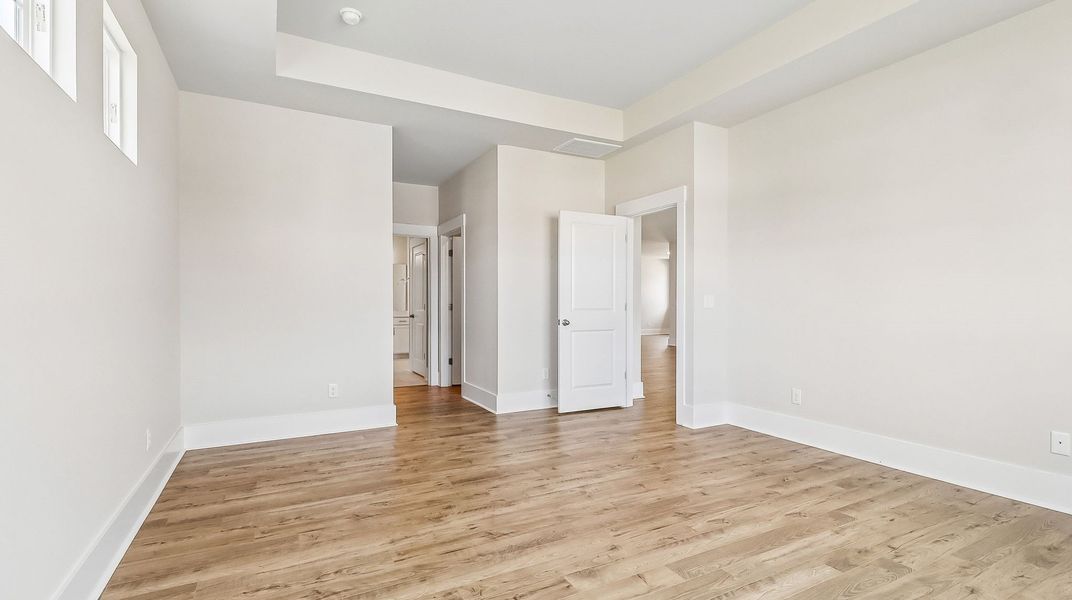 Spacious, unfurnished interior of a new home in Shell Pointe, Gilbert (Image 17).