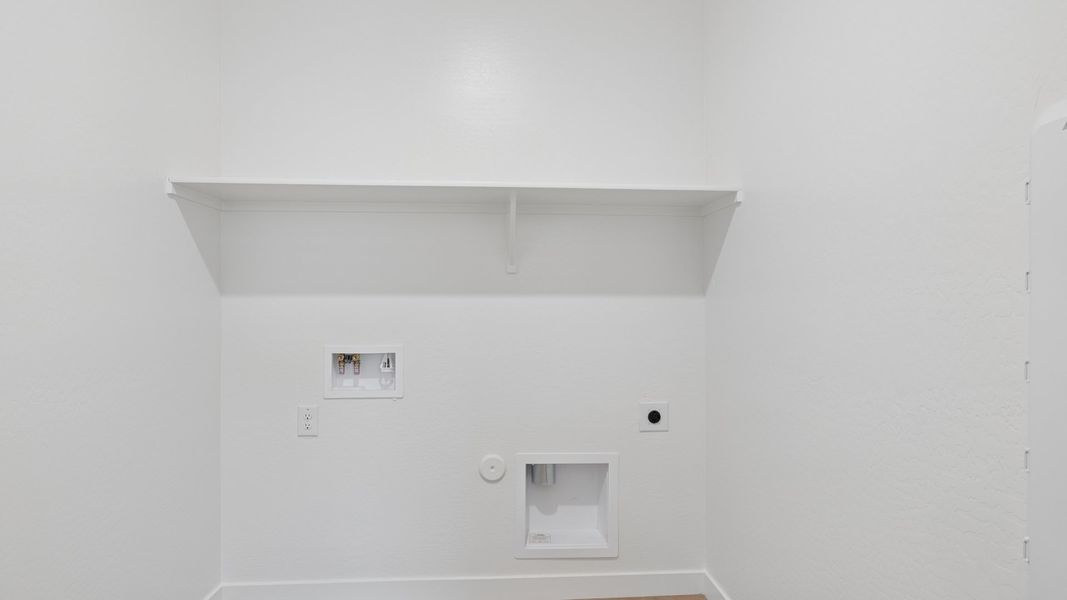 Representative unfurnished interior of a home built from the Phoenician by D.R. Horton in The Ridge at Stone Butte, Phoenix (Image 41).