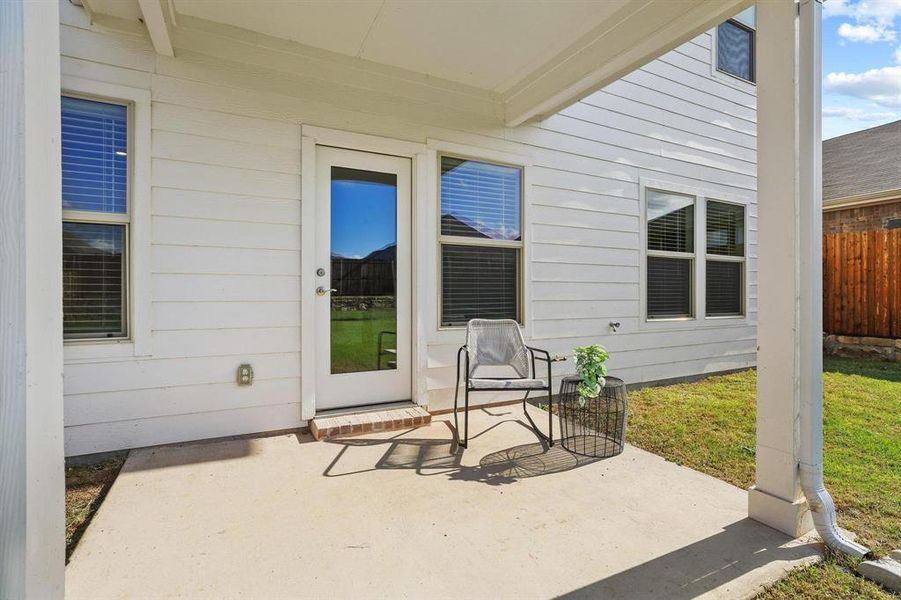 Exterior details and patio area of a home in Westmoor, Sherman (Image 3).