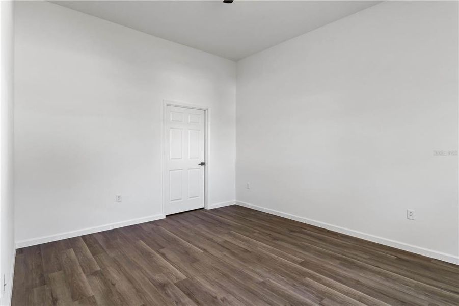Spacious, unfurnished interior of a new home in , North Port (Image 11).