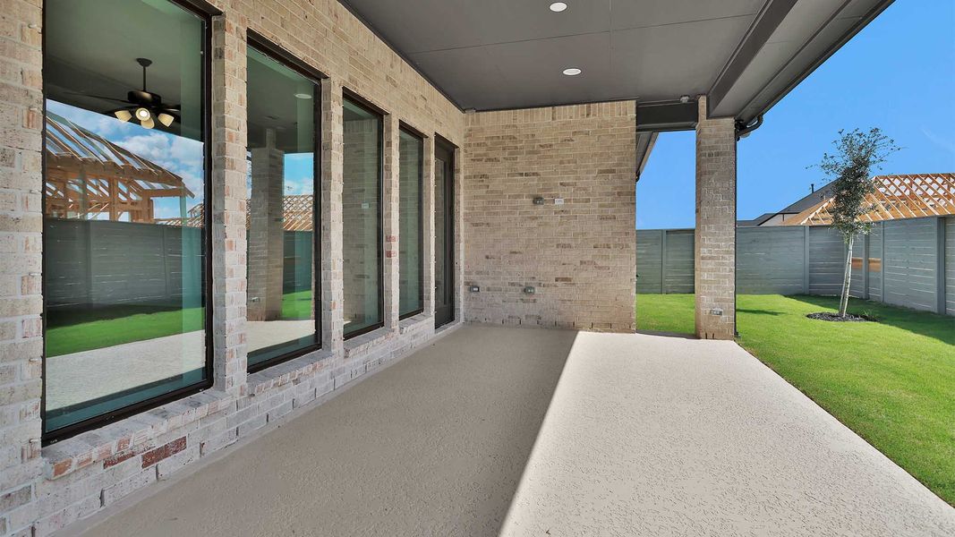 Exterior details and patio area of a home in Legacy, League City (Image 4).