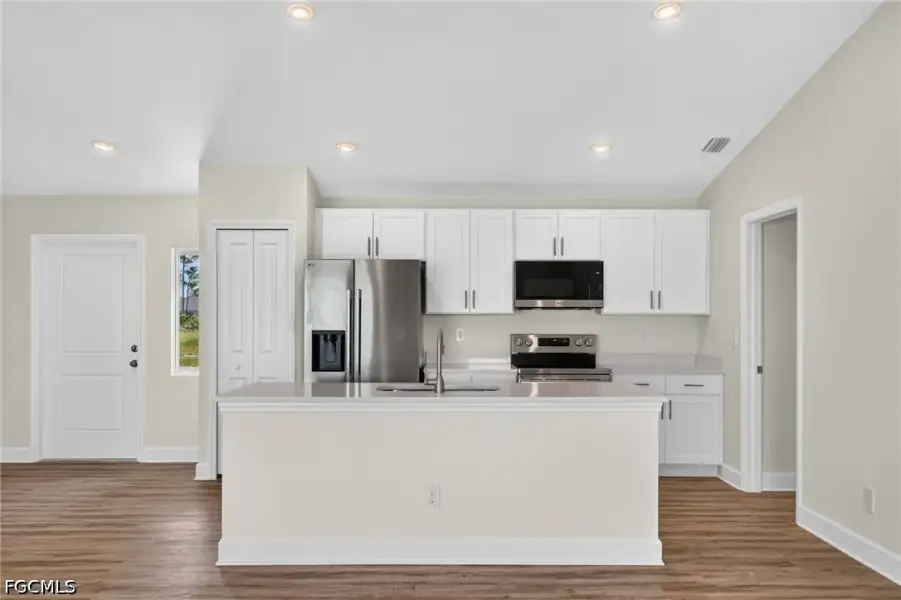 Furnished interior view inside a new home in Cape Coral, Cape Coral (Image 8).