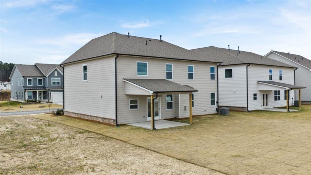 Exterior details and patio area of a home in Hamptons at Riverwood East, Dallas (Image 3). Exterior details and patio area of a home in Hamptons at Riverwood East, Dallas (Image 3).