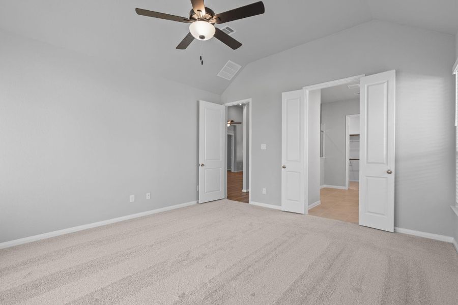 Spacious, unfurnished interior of a new home in Bridgeland 55', Cypress (Image 25).