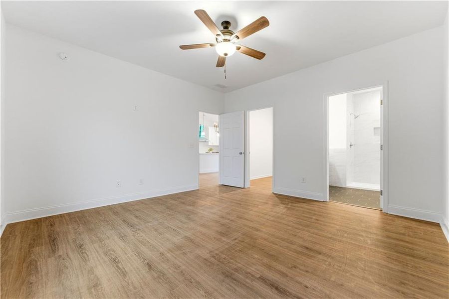 Spacious, unfurnished interior of a new home in , Tate (Image 21).