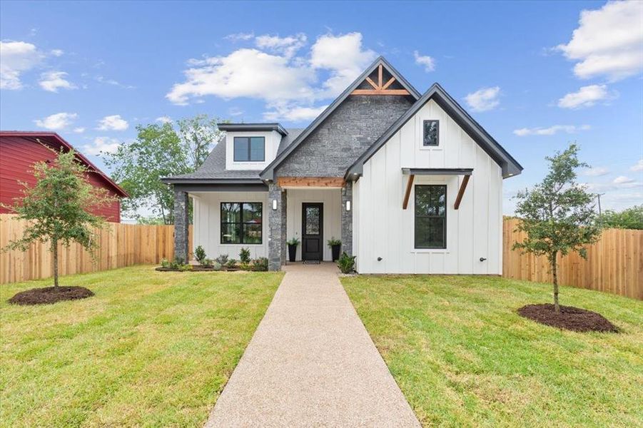 Modern farmhouse Modern farmhouse