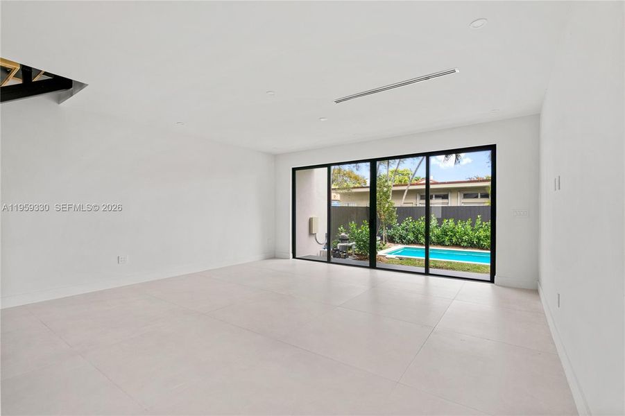 Spacious, unfurnished interior of a new home in , Miami (Image 16).