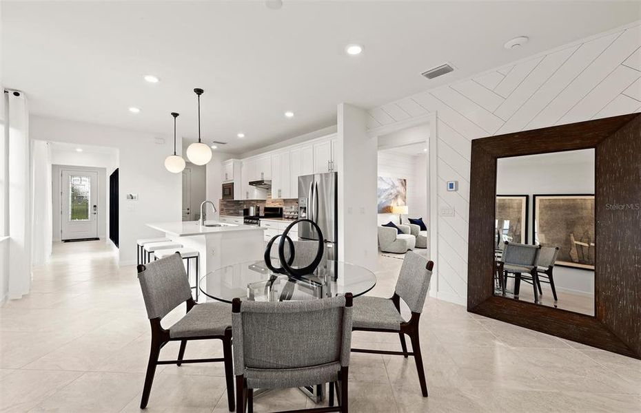 Furnished interior view inside a new home in Del Webb Catalina, Lakewood Ranch (Image 17). Furnished interior view inside a new home in Del Webb Catalina, Lakewood Ranch (Image 17).