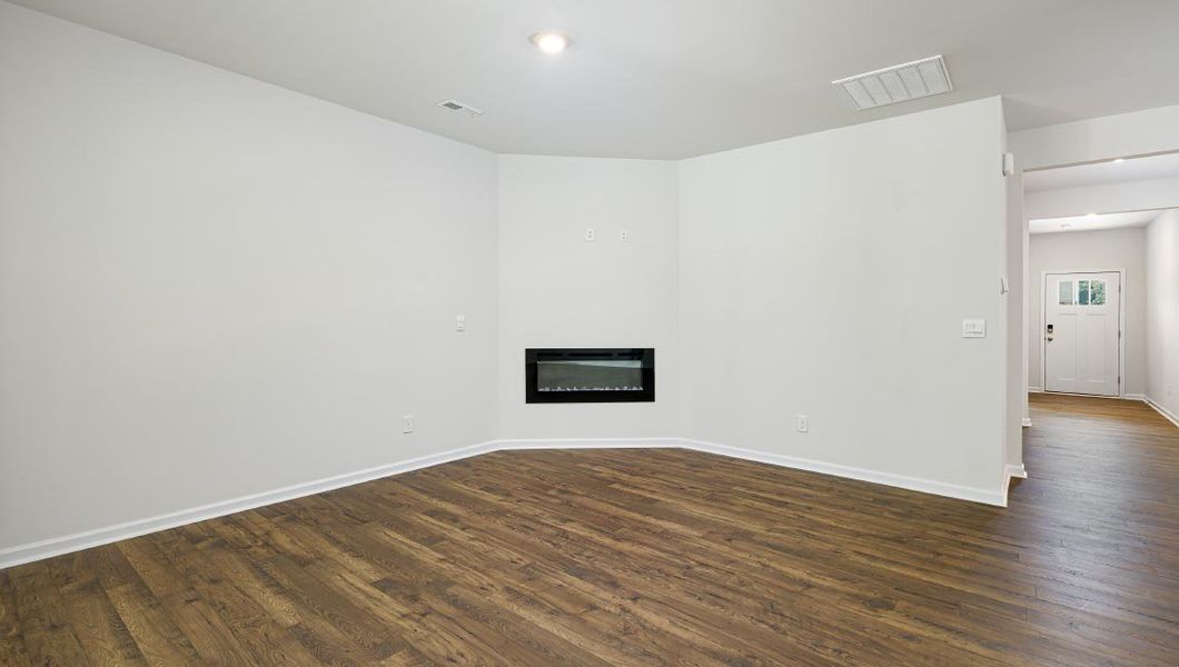 Spacious, unfurnished interior of a new home in Silverstein, Salisbury (Image 12).