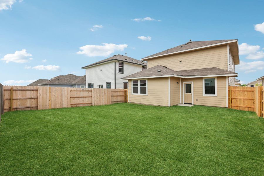 Exterior details and patio area of a home in Hymeadow, Maxwell (Image 3).