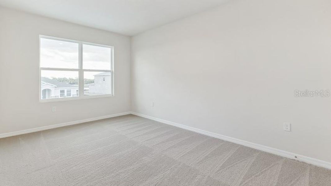 Spacious, unfurnished interior of a new home in Legacy Preserve, Parrish (Image 10).