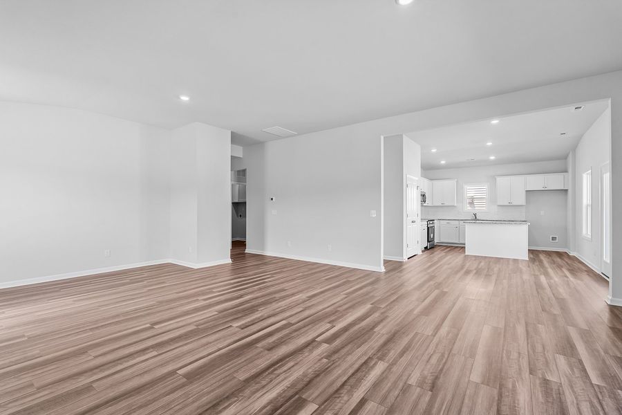 Spacious, unfurnished interior of a new home in Hanes Lake, Winston-Salem (Image 22). Spacious, unfurnished interior of a new home in Hanes Lake, Winston-Salem (Image 22).
