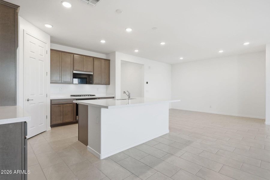 PHX_TierraVistoso_lot 1021_Azure_28877_K