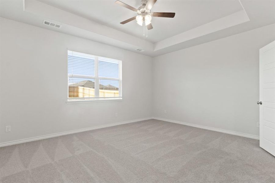 Spacious, unfurnished interior of a new home in Retreat at Fossil Creek, Fort Worth (Image 13).