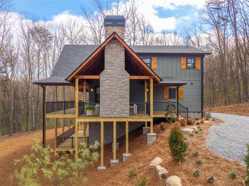 Exterior details and patio area of a home in , Blue Ridge (Image 29).