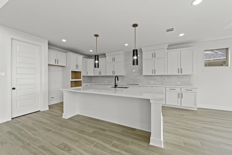 Representative image. Features, specifications, selections and colors may vary. Representative image. Features, specifications, selections and colors may vary.