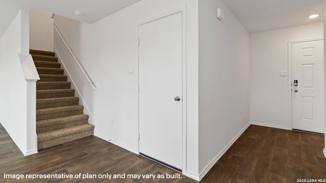 Spacious, unfurnished interior of a new home in Hickory Ridge, Elmendorf (Image 20).