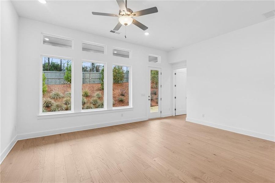 Spacious, unfurnished interior of a new home in Maple Grove at Towne Lake, Woodstock (Image 8).