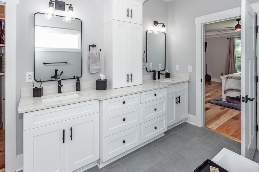Furnished interior view inside a new home in , Charleston (Image 46).