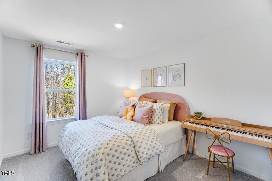 Cobblestone - Secondary Bedroom