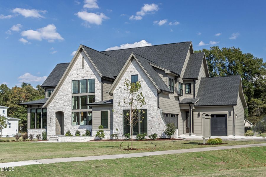 200_MEADOW_WALK_DR_EXTERIOR_02 200_MEADOW_WALK_DR_EXTERIOR_02