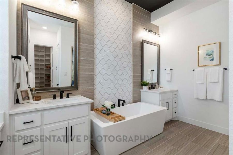 Furnished interior view inside a new home in Star Trail, Prosper (Image 33).