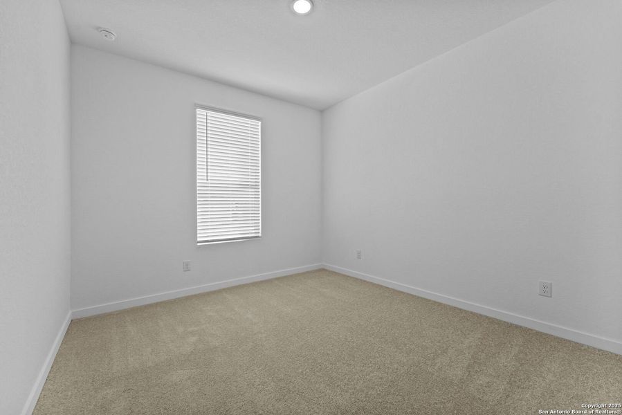 Spacious, unfurnished interior of a new home in Parkside: Coastline Collection, New Braunfels (Image 22).